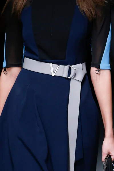 Look 17